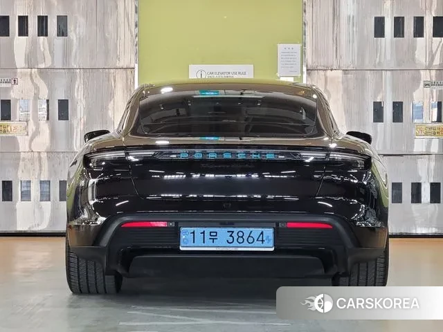 Porsche Taycan id 3472918 из Кореи 14