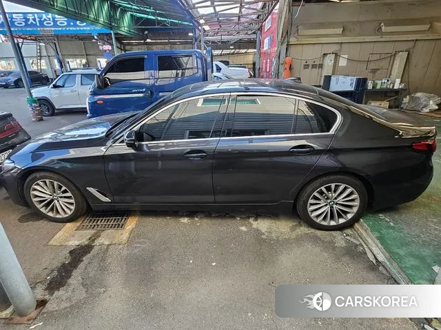 BMW 5 Series (G30) id 3338838 из Кореи 14