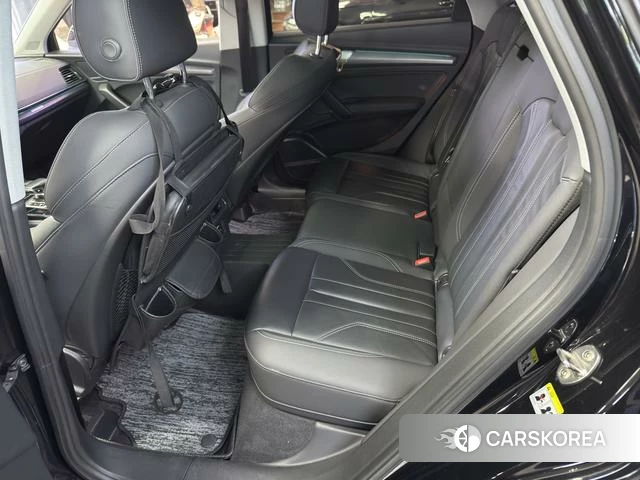 Audi Q5L id 4219717 из Китая 7
