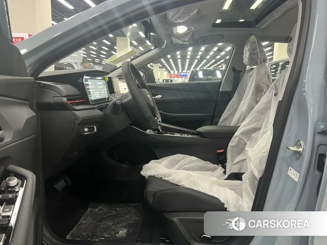 Geely Automobile Binrui 2026 Синий из Китая, фото 4