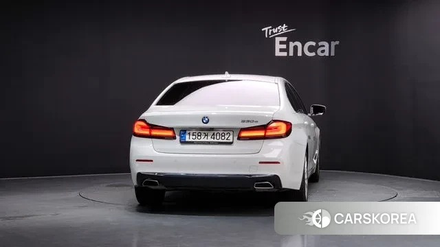 BMW 5 Series (G30) id 3032674 из Кореи 14