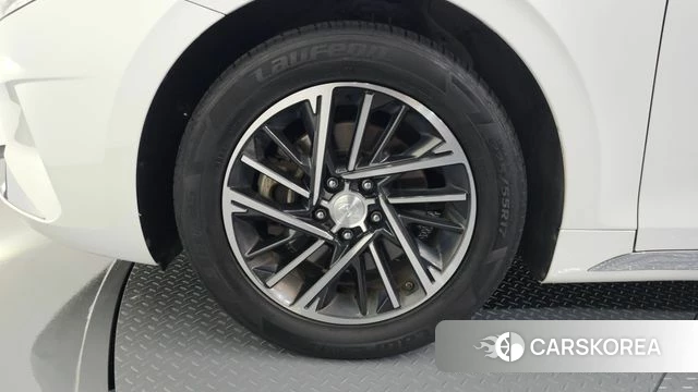 Hyundai The New Grandeur IG id 4423601 из Кореи 23
