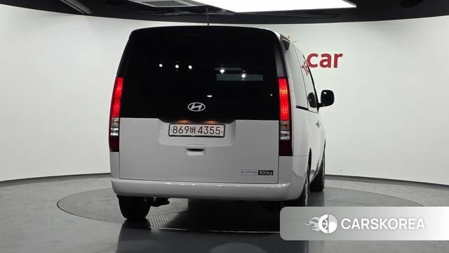 Hyundai Staria id 4280061 из Кореи 25
