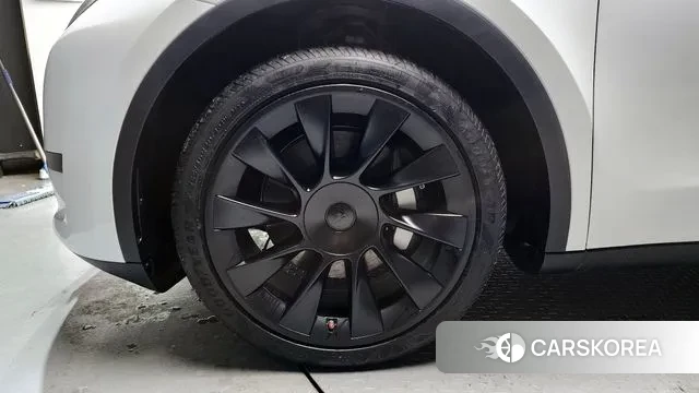 Tesla Model Y id 3576217 из Кореи 14