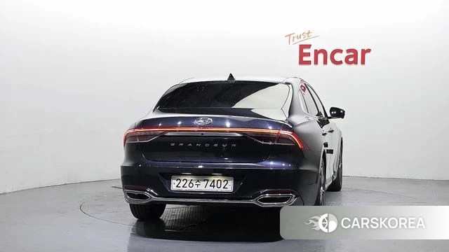 Hyundai The New Grandeur IG id 4224637 из Кореи 14