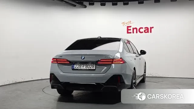 BMW 5 Series (G60) id 3751036 из Кореи 14