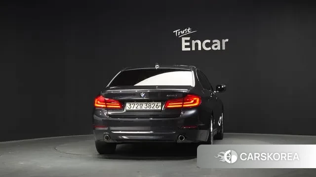 BMW 5 Series (G30) id 3676917 из Кореи 14