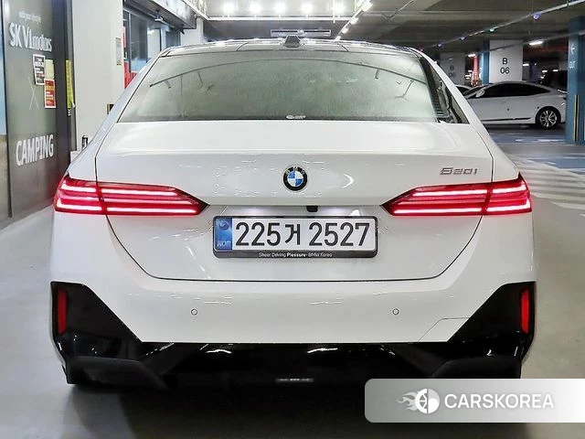 BMW 5 Series (G60) id 4279809 из Кореи 14