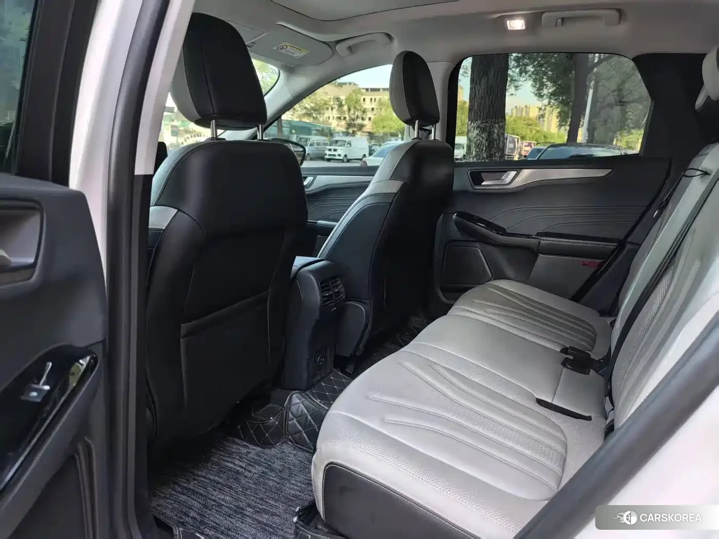 Ford Escape 2022 Белый из Китая, фото 4