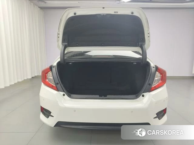 Honda Civic id 4365902 из Китая 14
