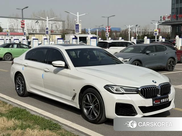 BMW 5 series 2022 Белый из Китая, фото 4