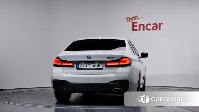 BMW 5 Series (G30) id 3508479 из Кореи 14