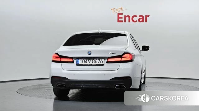 BMW 5 Series (G30) id 3871904 из Кореи 14