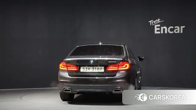 BMW 5 Series (G30) id 3687683 из Кореи 14