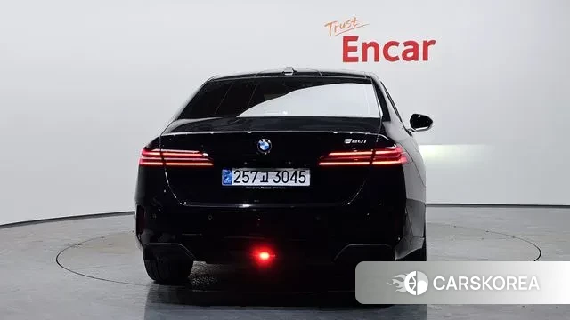 BMW 5 Series (G60) id 3599715 из Кореи 14