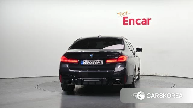 BMW 5 Series (G30) id 3839067 из Кореи 14