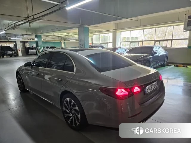 Mercedes-Benz E-Class W214 2024 Серый из Кореи, фото 5