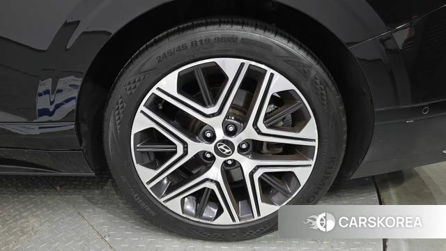 Hyundai Grandeur (GN7) id 3805448 из Кореи 14