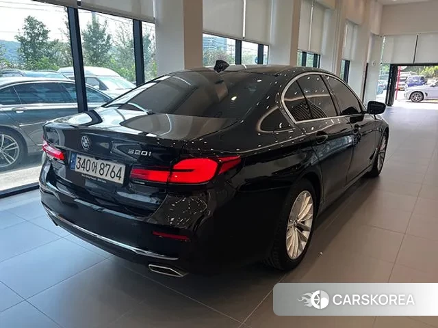 BMW 5 Series (G30) id 3043183 из Кореи 13