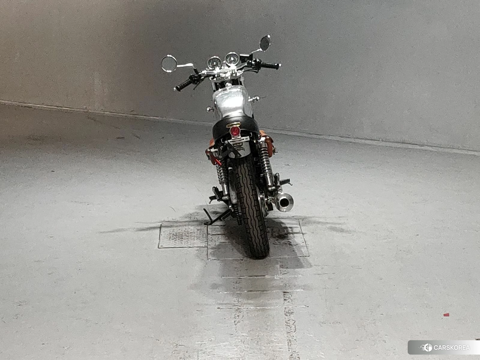 Проданный Yamaha SR 400 2017 из Японии, фото 4