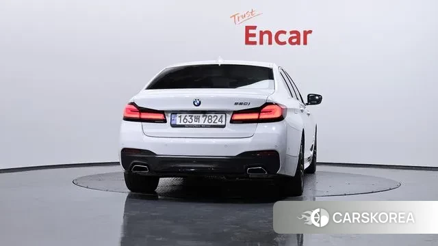 BMW 5 Series (G30) id 3360427 из Кореи 14