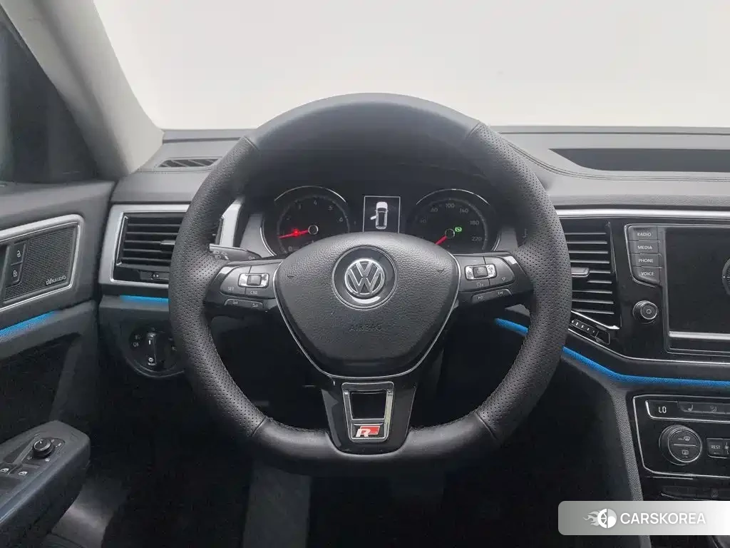 Volkswagen Touareg id 4599566 из Китая 18
