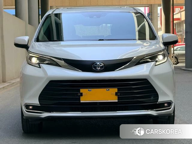 Toyota Saina 2024 Белый из Китая, фото 5
