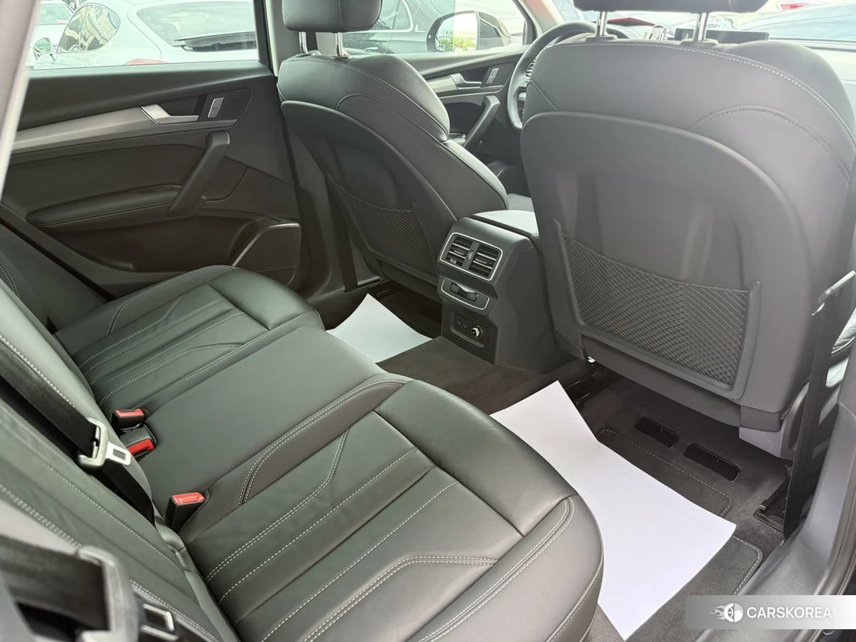 Audi Q5L id 4441378 из Китая 14