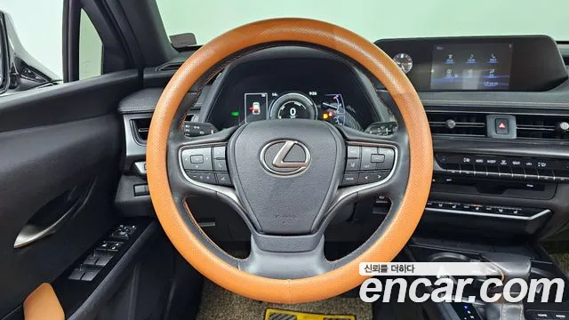 Lexus UX250h id 2674486 из Кореи 14