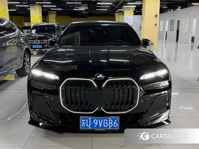 BMW 7 series 2024 Черный из Китая, фото 4