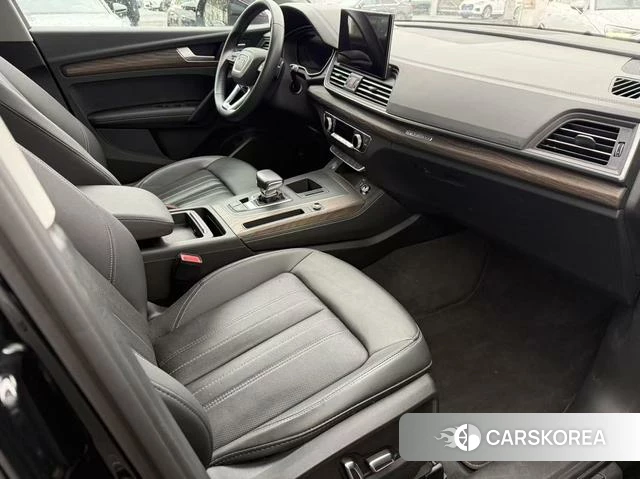 Audi Q5L 2024 Черный из Китая, фото 4