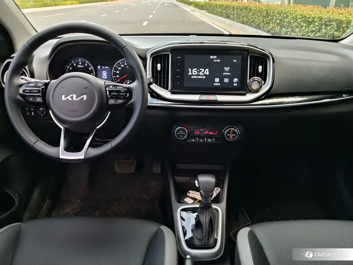 Kia KX1 2025 Белый из Китая, фото 4