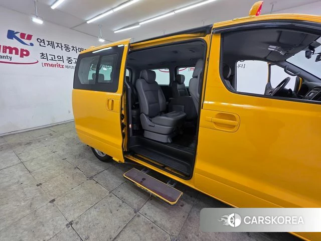 Hyundai The New Grand Starex 2019 Желтый из Кореи, фото 5