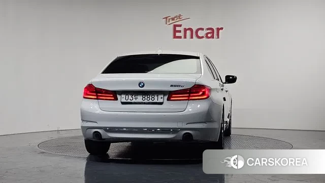 BMW 5 Series (G30) id 3505469 из Кореи 14