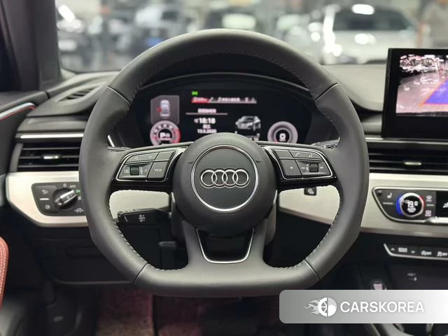 Audi A4L id 4321398 из Китая 10
