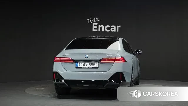 BMW 5 Series (G60) id 3745000 из Кореи 14