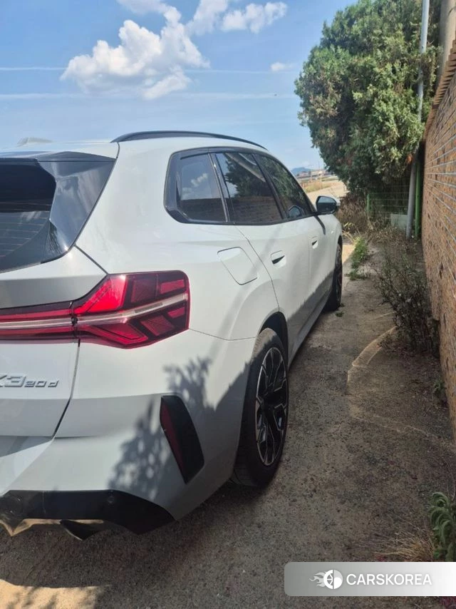 BMW X3 (G45) 2025 Серебристо-серый из Кореи, фото 4