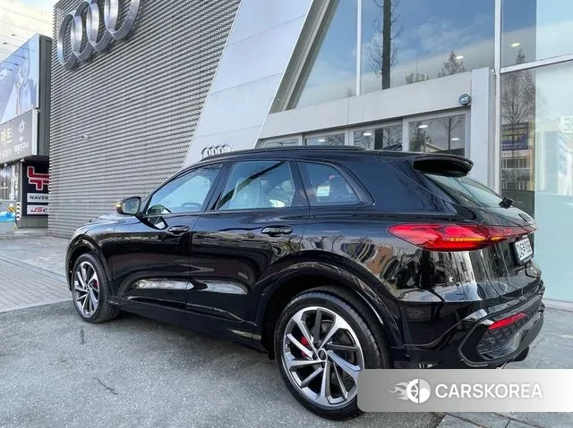 Audi Q5 (80A) 2025 Черный из Кореи, фото 4
