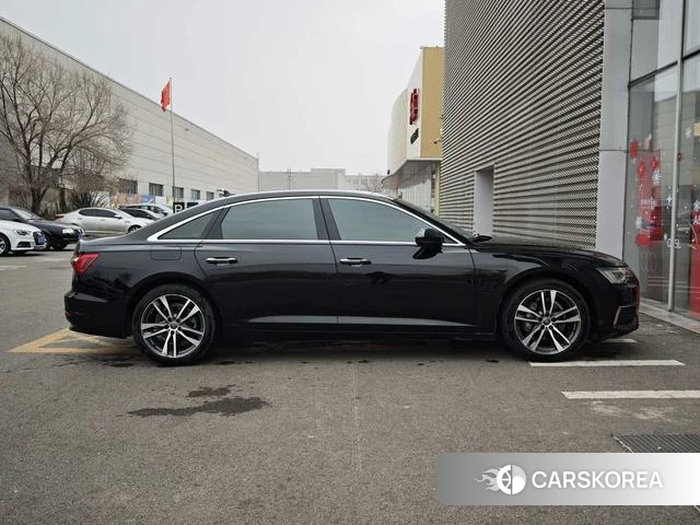 Audi A6L id 3869642 из Китая 7