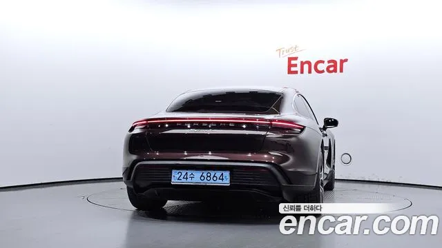 Porsche Taycan id 2700709 из Кореи 14