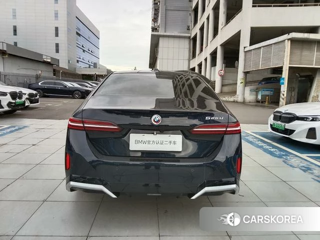 BMW 5 series 2024 Черный из Китая, фото 4