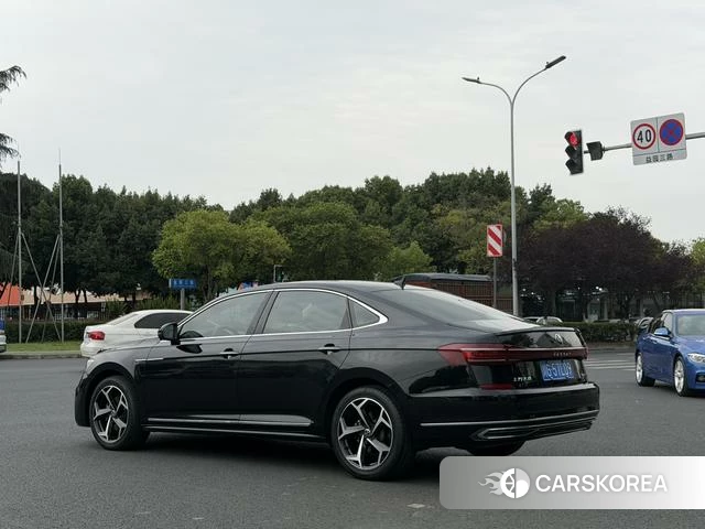 Volkswagen Passat 2023 Черный из Китая, фото 4