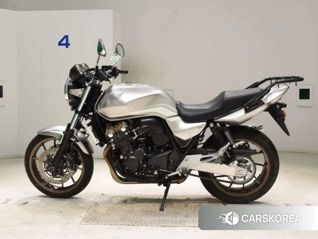 Honda CB400SF ABS 2025 из Японии