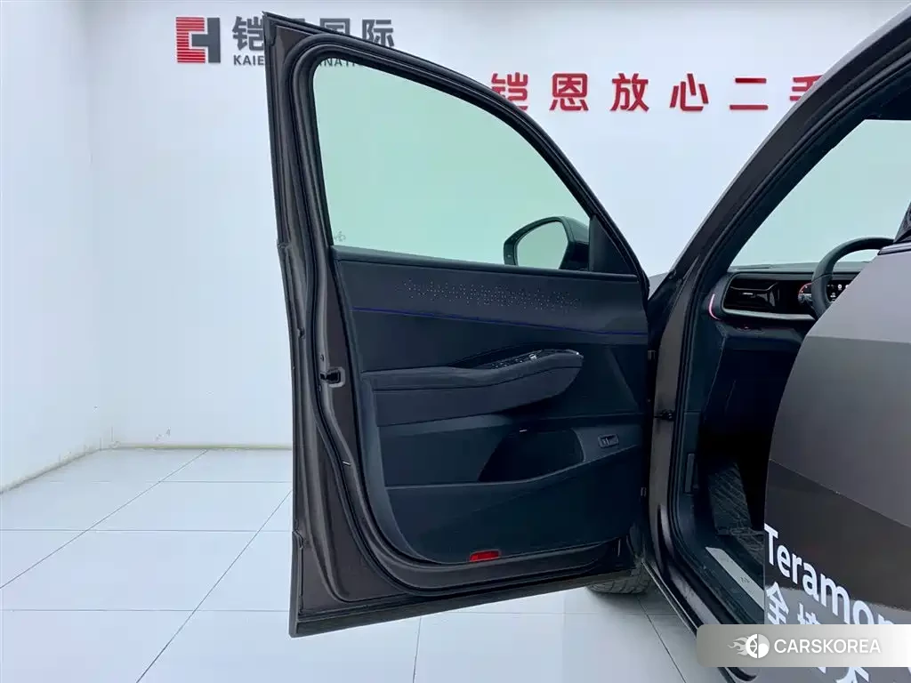 Volkswagen Teramont id 4548376 из Китая 28