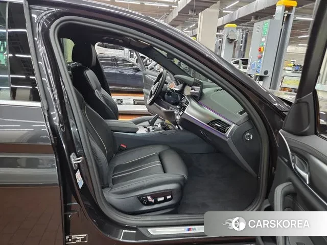 BMW 5 Series (G30) 2023 Серый из Кореи, фото 4