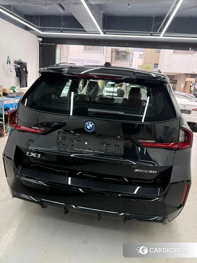 BMW iX1 (U11) 2026 Черный из Кореи, фото 4