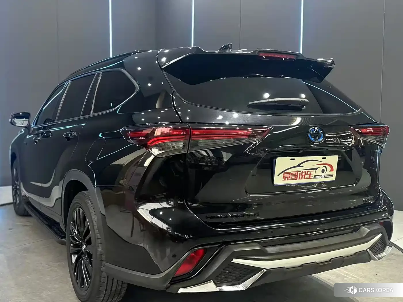 Toyota Highlander 2023 Черный из Китая, фото 6