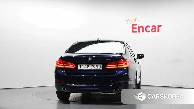 BMW 5 Series (G30) id 3879466 из Кореи 14