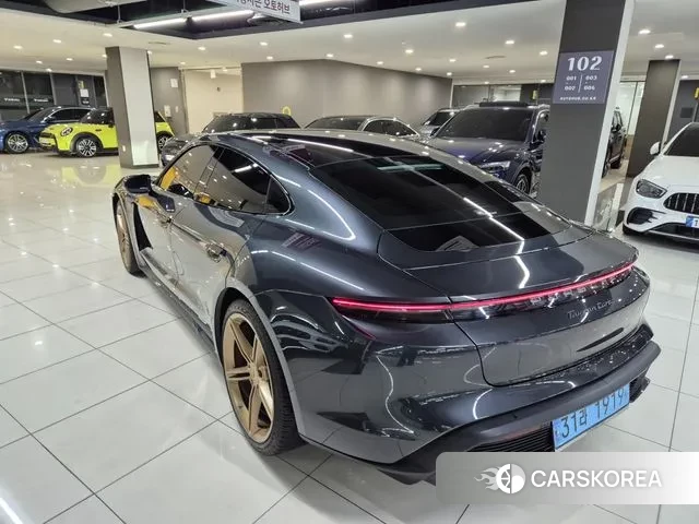 Porsche Taycan id 3685540 из Кореи 14