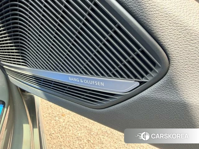 Audi S4 2024 Темно-серый из Китая, фото 4